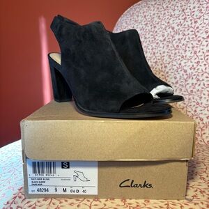 Clarks Kaylin Black Suede Slingback Open-Toe Heels Size 9